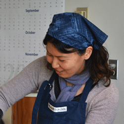 Onigiri making